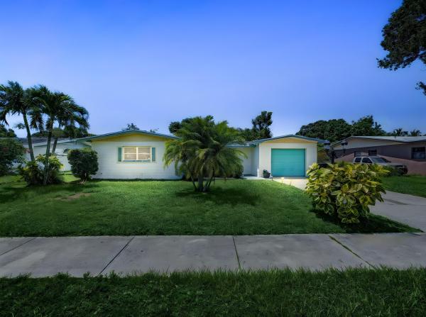 Pioneer Estates, 1807 Arizona Ave, Fort Pierce, Florida 34982, image 1