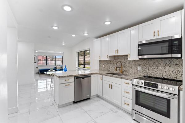 Tobler Terrace, 12805 NW 6th Ave, North Miami, Florida 33168, image 3