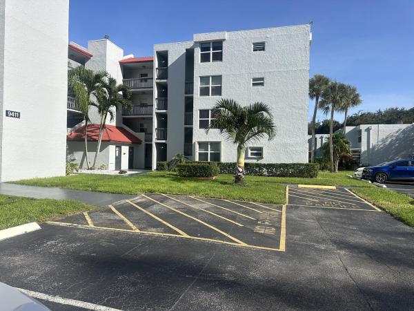 Evergreen Of Pine Island Ridge, 9411 Evergreen Pl #102, Davie, Florida 33324, image 1