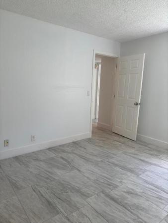 Evergreen Of Pine Island Ridge, 9411 Evergreen Pl #102, Davie, Florida 33324, image 2