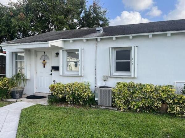 Meridian Park, 3148 Meridian Way #3, Palm Beach Gardens, Florida 33410, image 1