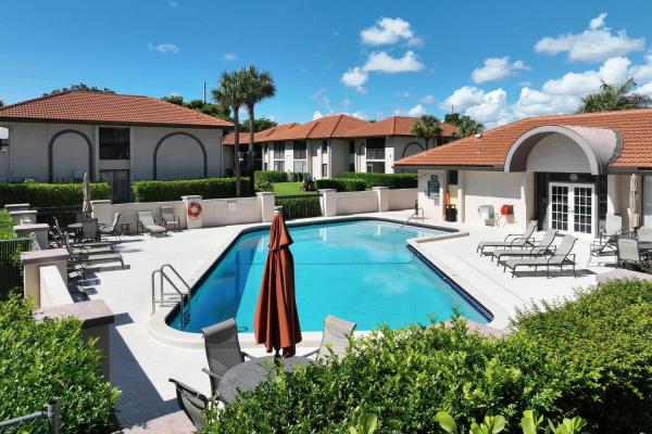 San Remo Golf & Tennis Club, 350 Club Cir #206, Boca Raton, Florida 33487, image 1