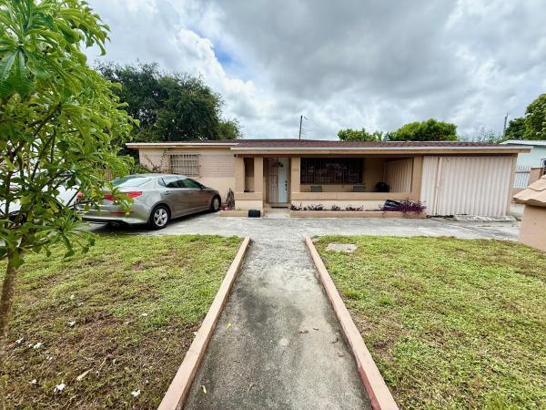 Hialeah Homes, 102 E 9th Ct, Hialeah, Florida 33010, image 1