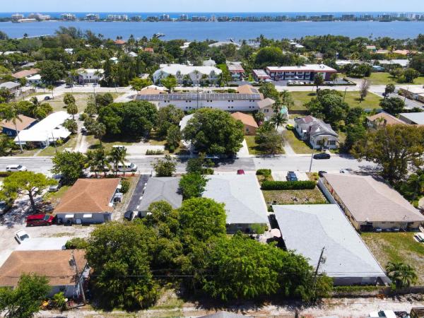 Lake Worth Town, 909 S N St, Lake Worth Beach, Florida 33460, image 2