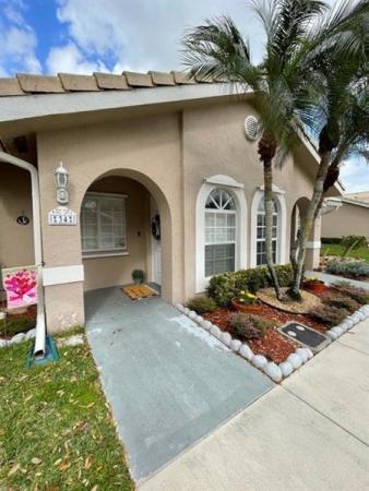 Villas On The Green, 3175 Holiday Springs Blvd #34, Margate, Florida 33063, image 1