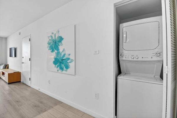 Beachwalk Elite Hotel & Resort, 2602 E Hallandale Beach Blvd #R2210, Hallandale Beach, Florida 33009, image 1