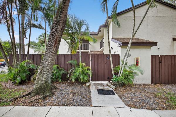 Karanda Village 1, 3579 Cocoplum Cir #3579, Coconut Creek, Florida 33063, image 1
