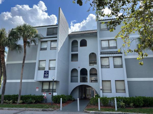 Presidential Golfview, 1900 N Congress Ave #305, West Palm Beach, Florida 33401, image 1