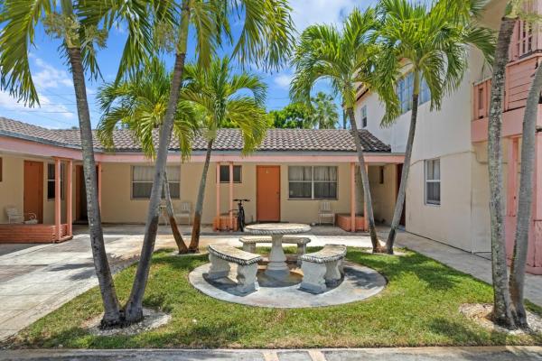 Homewood, 7800 S Dixie Hwy, West Palm Beach, Florida 33405, image 2