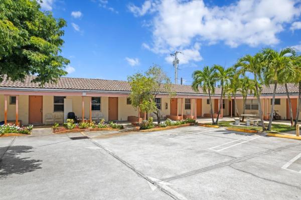 Homewood, 7800 S Dixie Hwy, West Palm Beach, Florida 33405, image 3