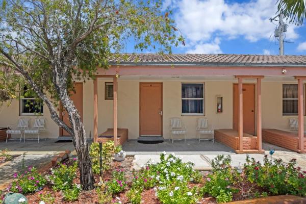 Homewood, 7800 S Dixie Hwy, West Palm Beach, Florida 33405, image 1