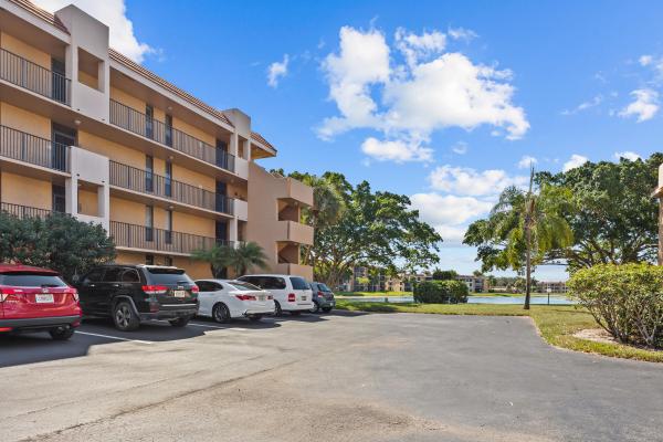 6014 Coral Lake Dr #202, Margate, Florida 33063, image 1