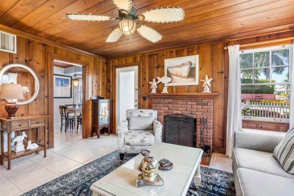 102 SE 7th Ave, Delray Beach, Florida 33483, image 1