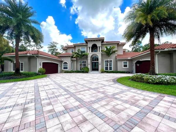 Pinewood Of Wellington, 13550 Greentree Trl, Wellington, Florida 33414, image 1
