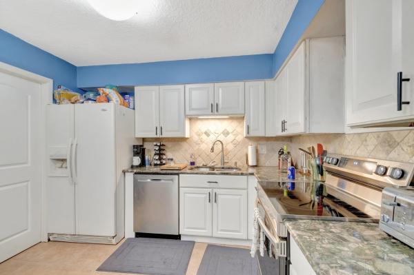 Elmwood Estates, 3882 Kenas St, West Palm Beach, Florida 33403, image 1