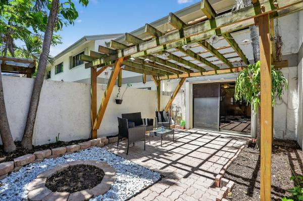 Pines West, 3072 S Oakland Forest Dr #406, Oakland Park, Florida 33309, image 2