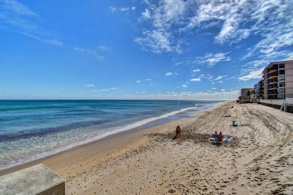 Mayfair House, 3589 S Ocean 512th Blvd #512, South Palm Beach, Florida 33480, image 1