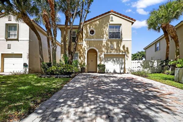 Tahoe At Lakes Of Laguna, 4451 Lake Lucerne Cir, West Palm Beach, Florida 33409, image 1