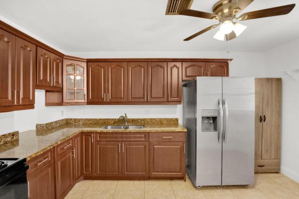 Gately At Cresthaven Townhomes, 2638 Gately Dr E #16, West Palm Beach, Florida 33415, image 2