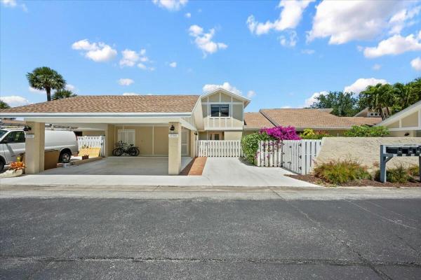 Cape Pointe Of Jonathan's Landing, 17210 Fownes Cres, Jupiter, Florida 33477, image 1