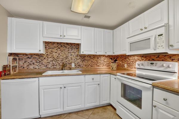 Ainslie At Century Village, 2024 Ainslie B, Boca Raton, Florida 33434, image 1