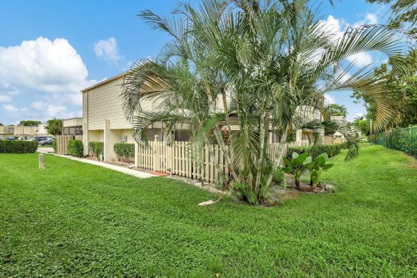 Shakerwood, 1558 Shaker Cir, Wellington, Florida 33414, image 1