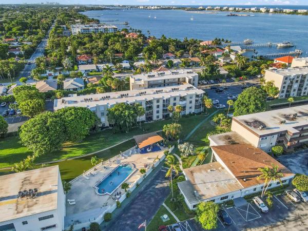 Hidden Harbour Of The Palm Beaches, 890 N Federal Hwy #403, Lantana, Florida 33462, image 1