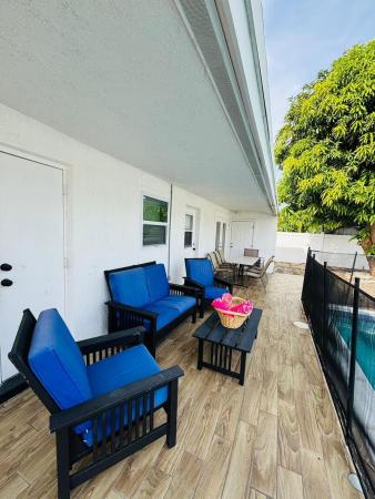 Kendall Green, 2010 NE 1st Ave, Pompano Beach, Florida 33060, image 1