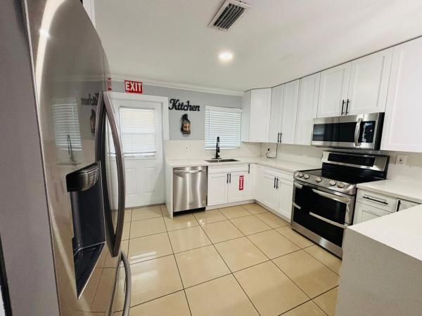 Kendall Green, 2010 NE 1st Ave, Pompano Beach, Florida 33060, image 1