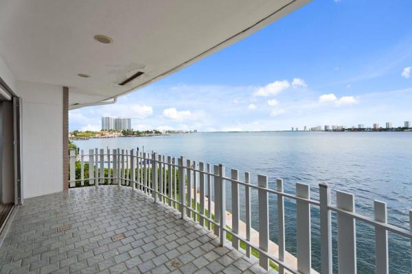 Birkdale, 371 Wilma Cir #5, Riviera Beach, Florida 33404, image 2