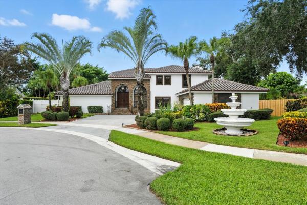 Amesbury Circle Of Greenview Shores 2, 2195 Portland Ct, Wellington, Florida 33414, image 1