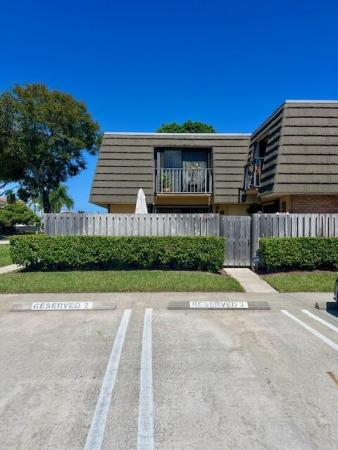 Village Of Sandalwood Lakes, 201 2nd Way, West Palm Beach, Florida 33407, image 2