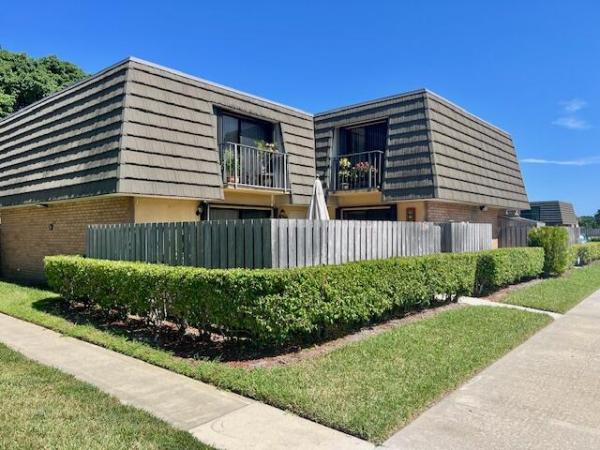 Village Of Sandalwood Lakes, 201 2nd Way, West Palm Beach, Florida 33407, image 1