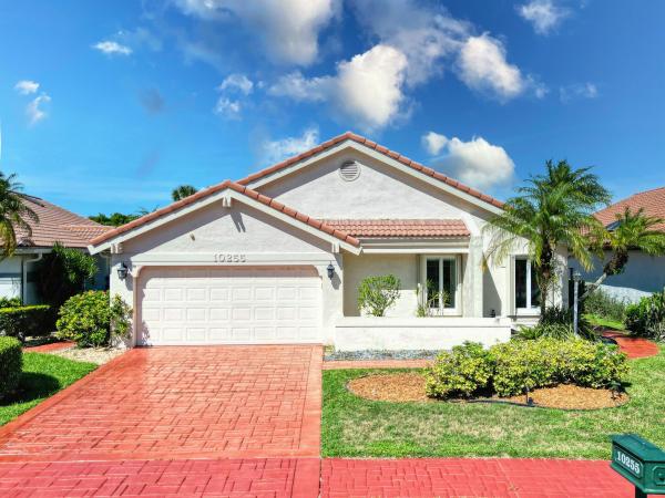Boca Woods Country Club, 10255 Sunset Bend Dr, Boca Raton, Florida 33428, image 1
