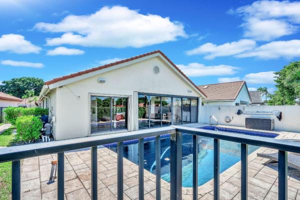 Boca Woods Country Club, 10255 Sunset Bend Dr, Boca Raton, Florida 33428, image 1