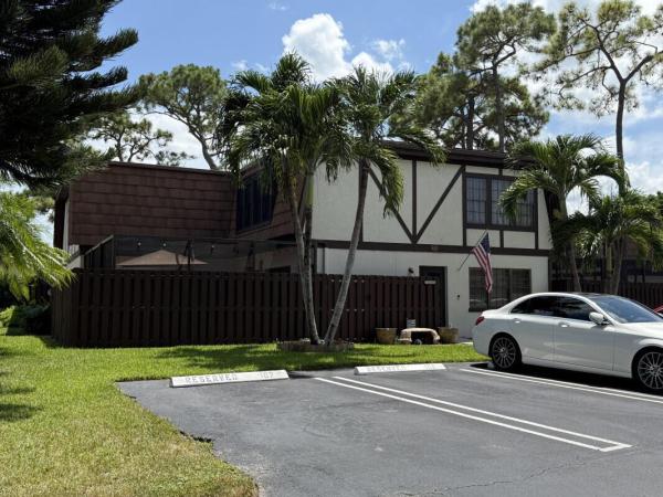 Weybridge Townhomes, 122 Weybridge Cir #C, Royal Palm Beach, Florida 33411, image 1
