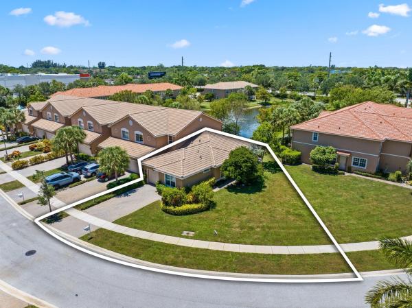 Colony Lake Townhomes, 4382 Colony View Dr, Lake Worth Beach, Florida 33463, image 1