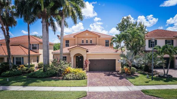 Oakmont Estates, 10722 Willow Oak Ct, Wellington, Florida 33414, image 1
