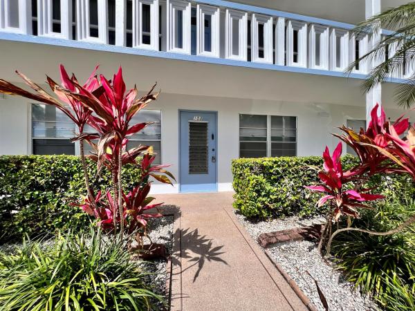 103 Wellington M, West Palm Beach, Florida 33417, image 1
