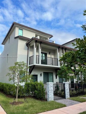 4663 NW 83rd Pkwy, Doral, Florida 33166, image 1