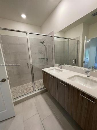 4663 NW 83rd Pkwy, Doral, Florida 33166, image 3