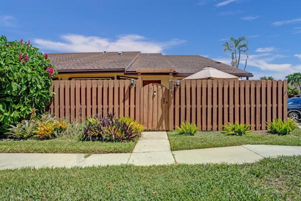 Springdale, 264 Springdale Cir, Palm Springs, Florida 33461, image 1