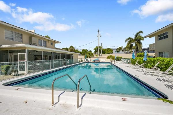 Venetian Park Gardens, 2115 NE 42nd Ct #110N, Lighthouse Point, Florida 33064, image 2