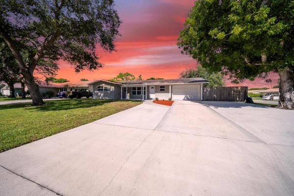 Penn Park, 425 Erie Dr, Jupiter, Florida 33458, image 1