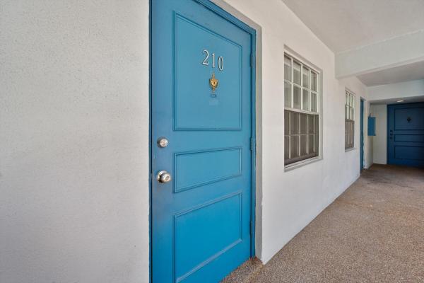 Cypress Creek, 1407 NE 56th St #210, Fort Lauderdale, Florida 33334, image 1