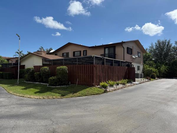 Countryside Townhomes, 4296 S Landar Dr, Lake Worth Beach, Florida 33463, image 1