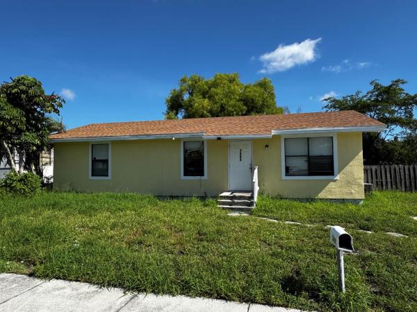 Acrehome Park, 1464 W 32nd St, Riviera Beach, Florida 33404, image 1