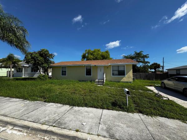 Acrehome Park, 1464 W 32nd St, Riviera Beach, Florida 33404, image 1