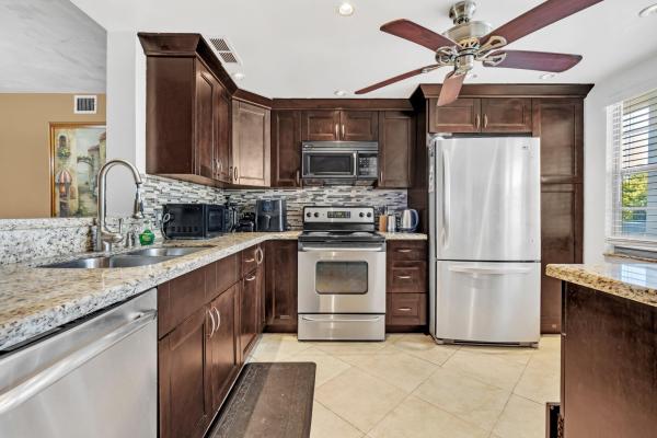 Portofino Village, 3002 Portofino Isle(s) #L3, Coconut Creek, Florida 33066, image 1