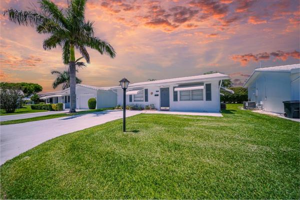 Palm Beach Leisureville, 904 SW 24th St, Boynton Beach, Florida 33426, image 1